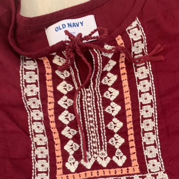 Old Navy Burgundy Tunic Top - Size 10-12 - Picture 4 of 5